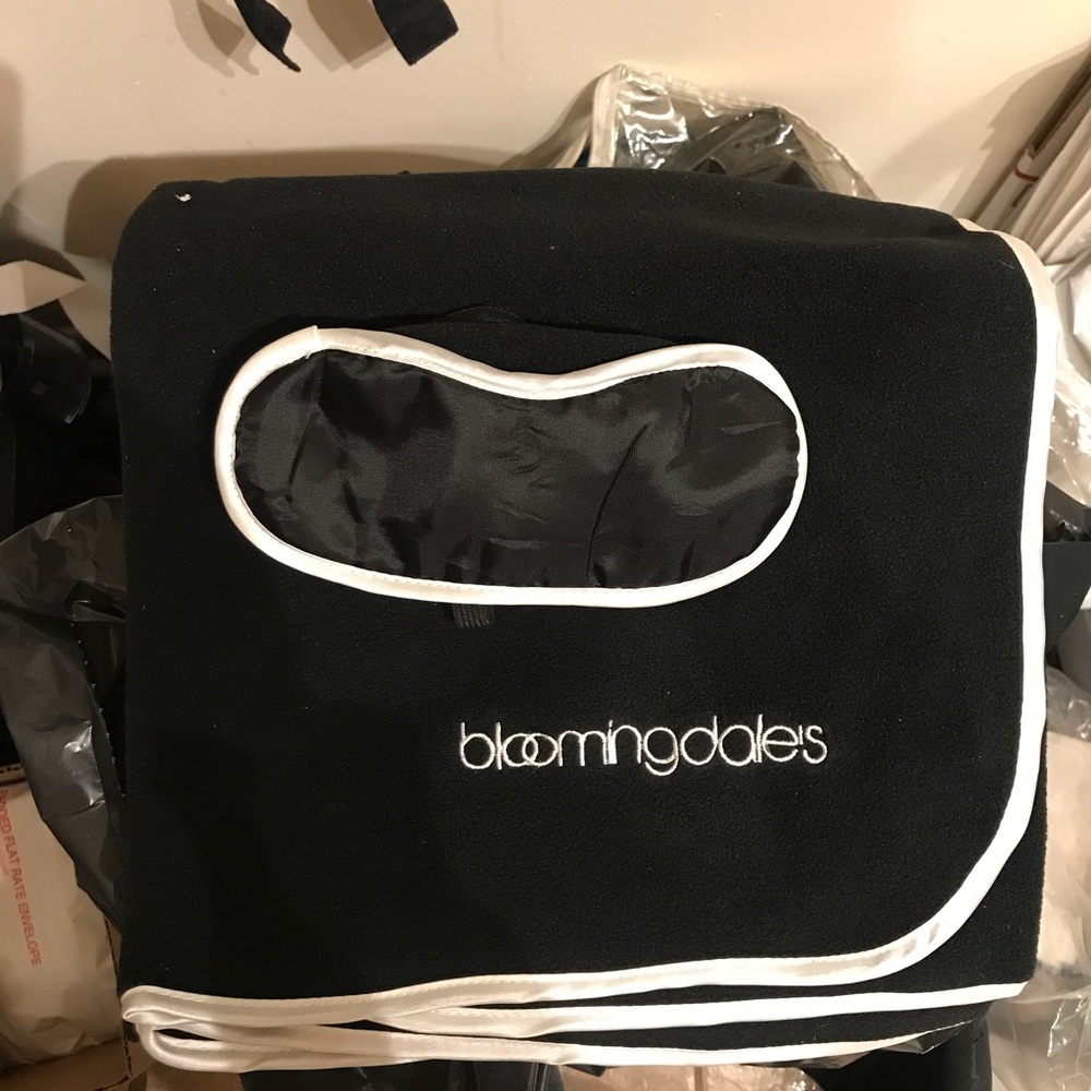 Blanket NEW BLACK BLOOMINGDALES TRAVEL, or use at HOME Black Pouch included New!